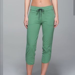 Lululemon keep it cool crop